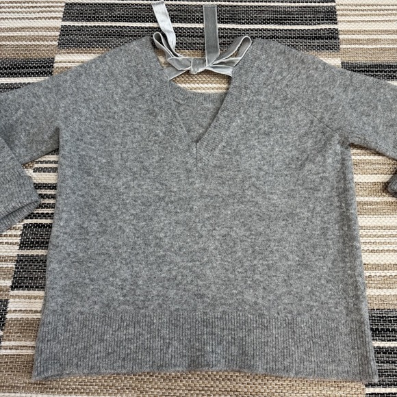 J Crew V Back Sweater Women's Velvet Tie XS Gray Bow Pullover Wool Blend Relaxed - Picture 6 of 12